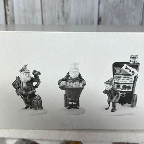 Department 56 Baker Elves Heritage Village Collection #5603-0 - Picture 5 of 5